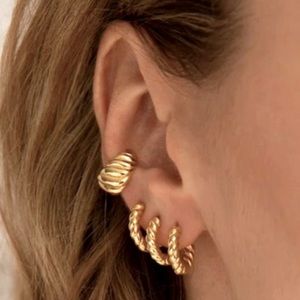 Mejuri croissant ear cuff